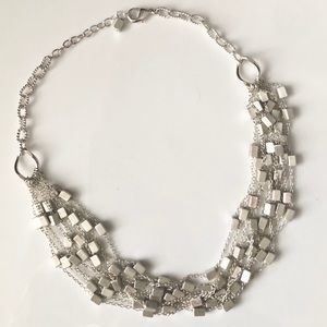 Banana Republic short necklace